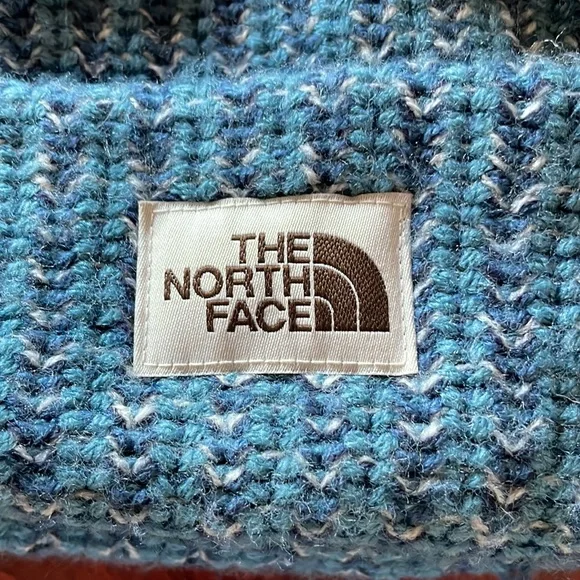 North Face Beanie - Picture 6 of 6